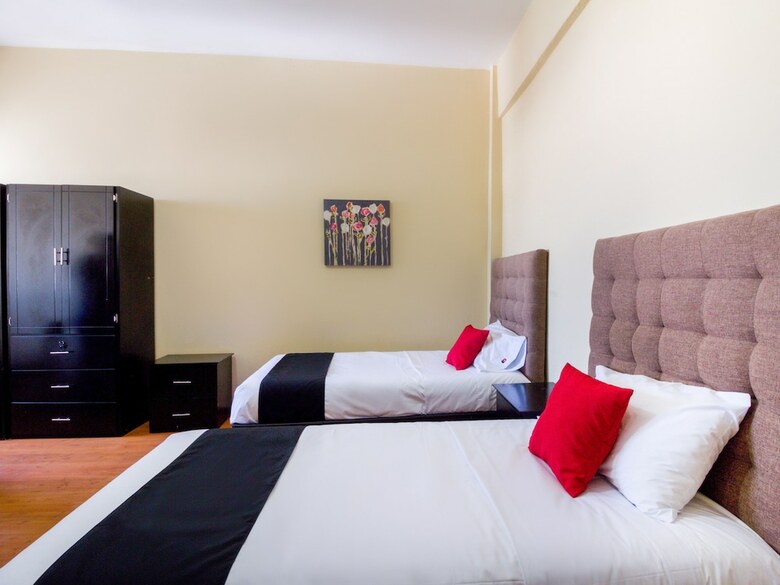 Hotel Capital O Ecohabit Monterrey