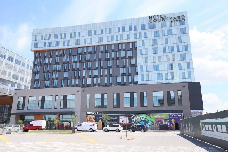 Hotel Courtyard By Marriott Montreal Brossard
