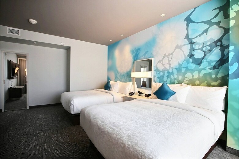 Hotel Courtyard By Marriott Montreal Brossard