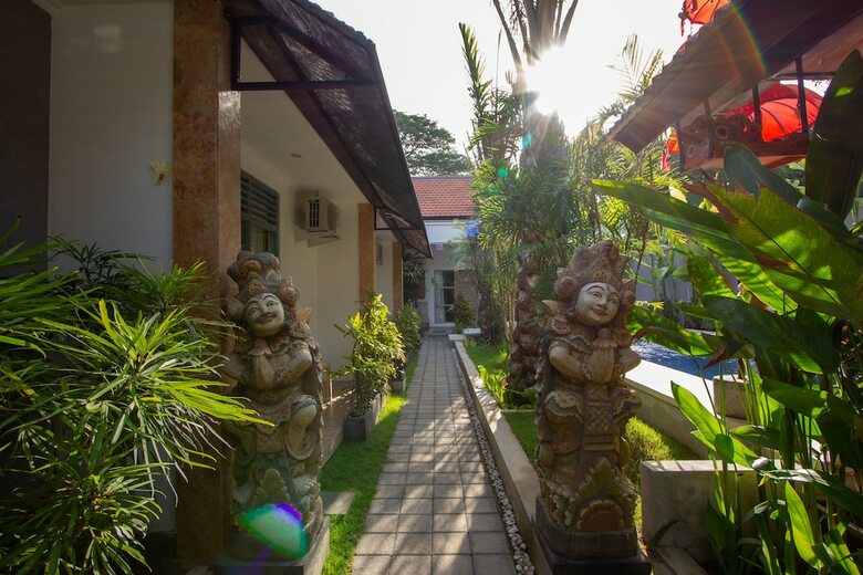 Hotel Bali Komang Guest House Sanur