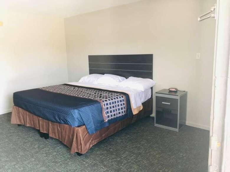 Motel Crossroad's Inn