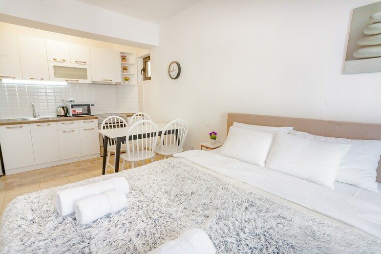 Gregovic Apartments