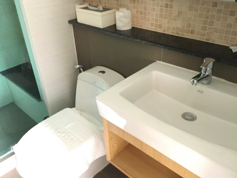 Hotel Alisha Court