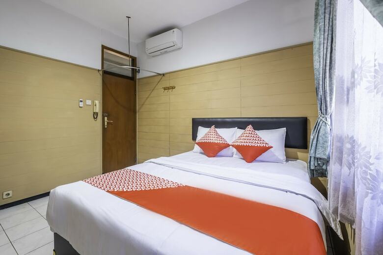 Hotel Oyo 1646 Imelda Residence