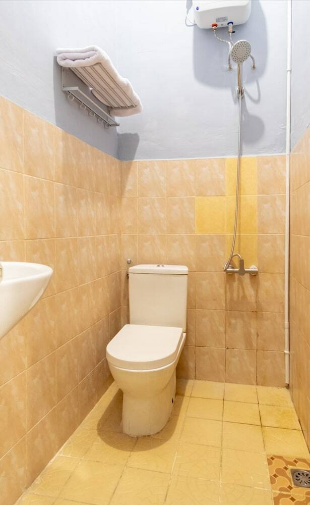 Hotel Oyo 1668 Yvel Homestay