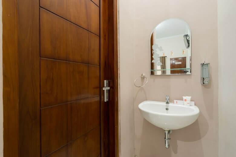 Hotel Oyo 1885 Wisma Wongso Syariah