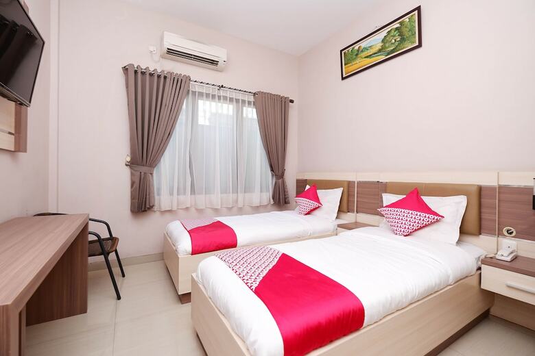 Oyo 1532 Mawar Indah Hotel