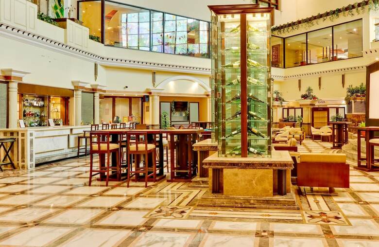 Hotel The Suryaa New Delhi