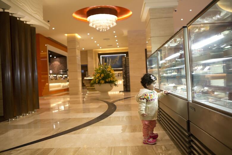 Hotel The Suryaa New Delhi