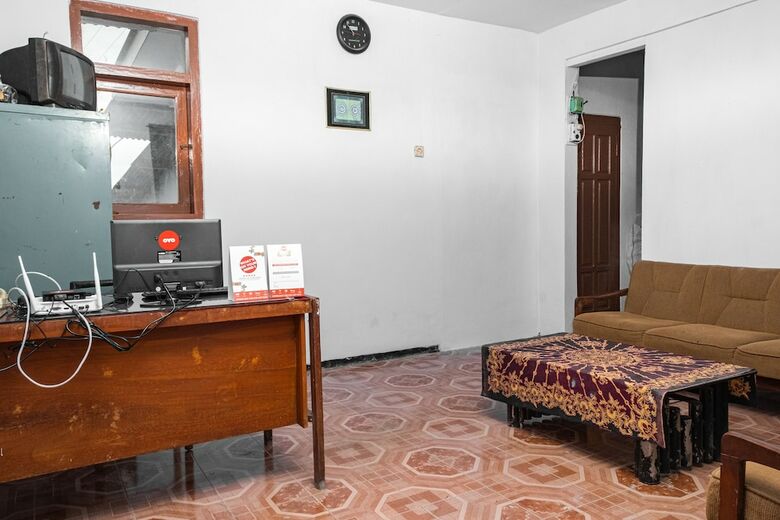 Hostal Oyo 1719 Penginapan Rizky