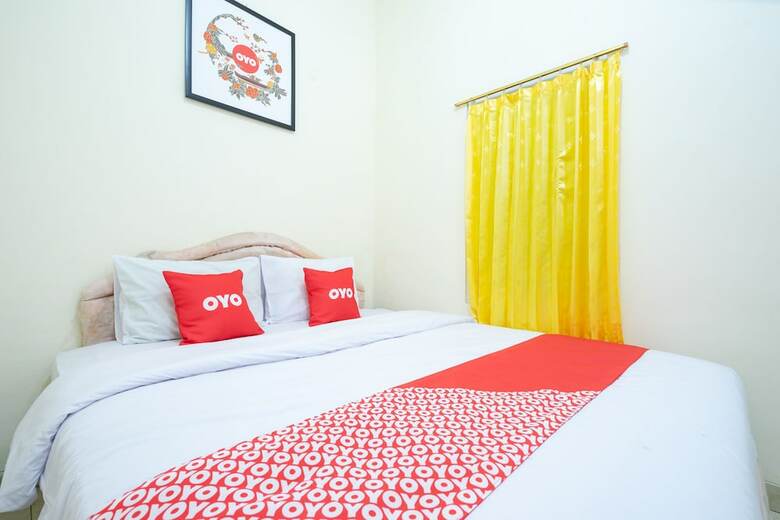 Hostal Oyo 1962 Anugerah Wisata Hotel