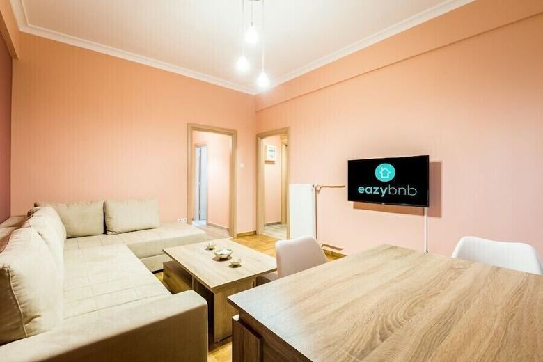 Hotel Bright Flat In Front Of Acropolis Metro