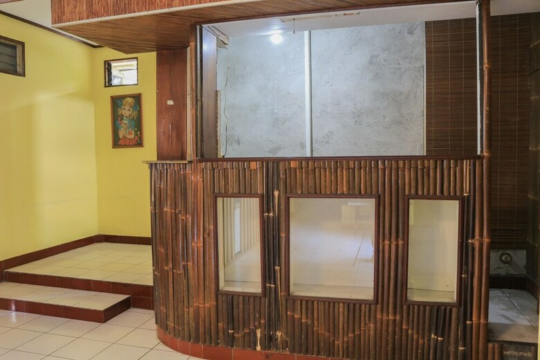 Oyo 1710 Hotel Budi Famili 2