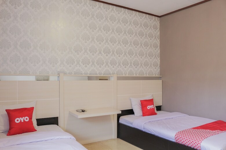 Oyo 1710 Hotel Budi Famili 2