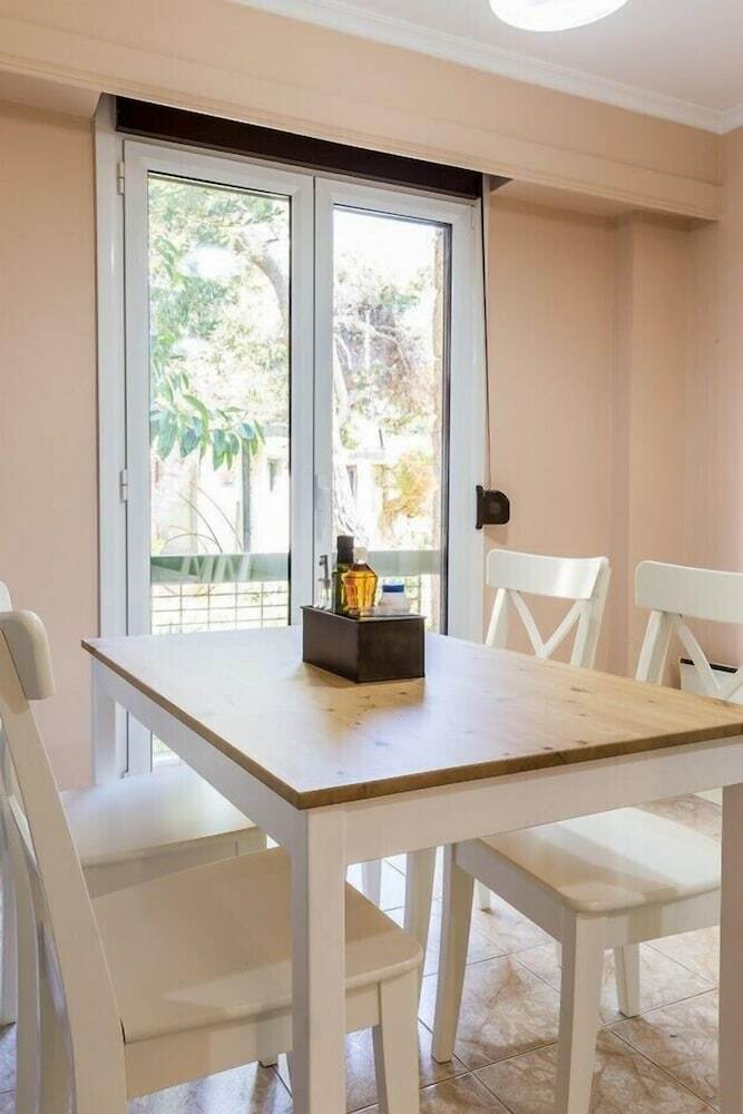 Sunny Apartment With 2 Bedrooms