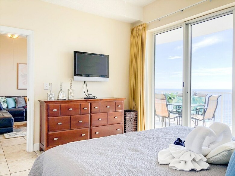 Ocean Villa 2004