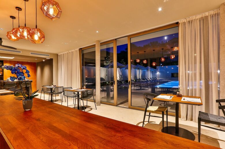 Avanti Hotel & Spa
