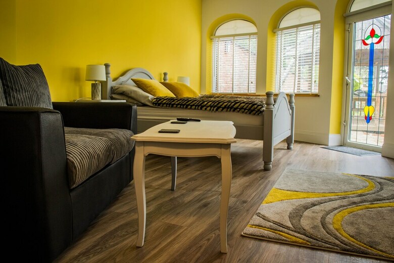 Hotel Harlestone Retreat- Adults Only