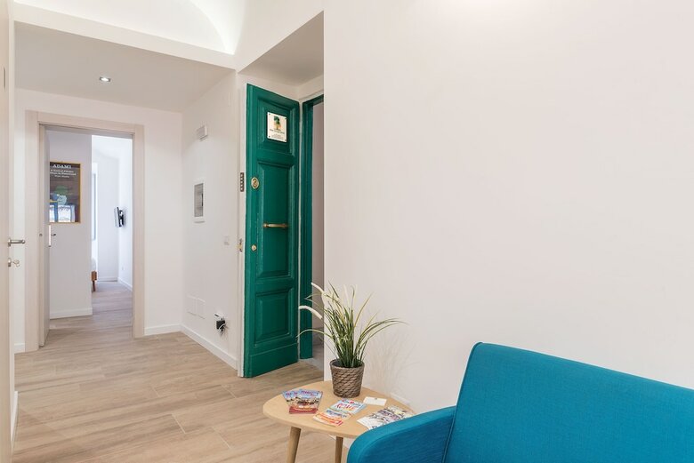 Hotel Roma Station House