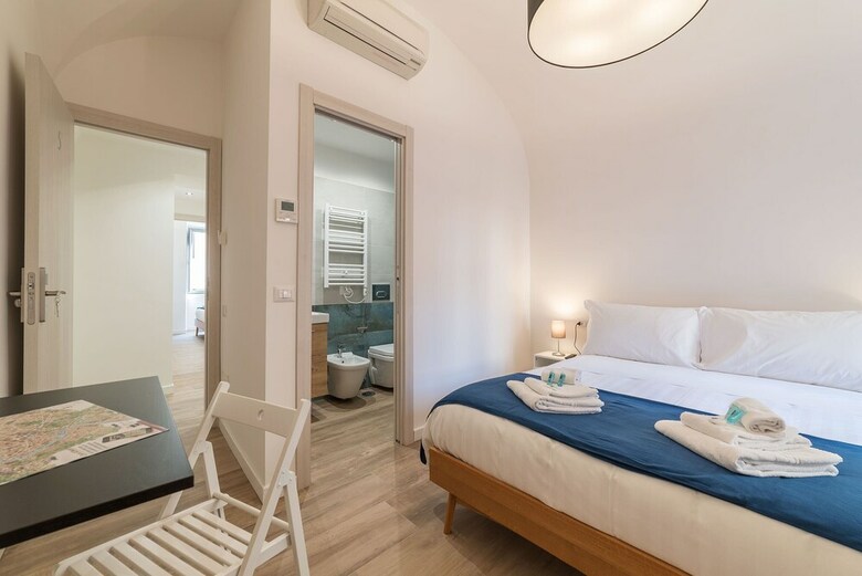 Hotel Roma Station House