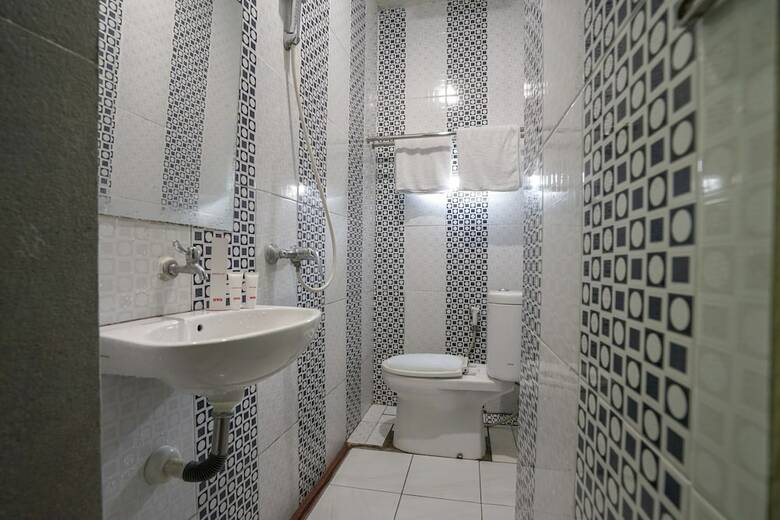 Hostal Oyo 1495 Hotel Lendosis