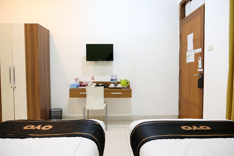 Oyo 1612 Hotel Central City
