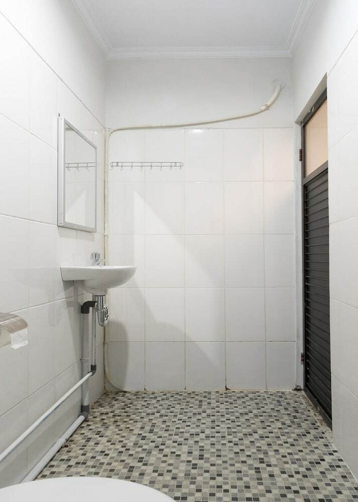 Hostal Oyo 1752 Hotel Wisata