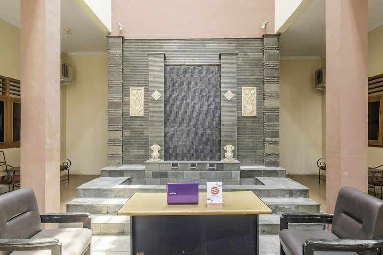 Hotel Oyo 2121 Pondok Nazwa