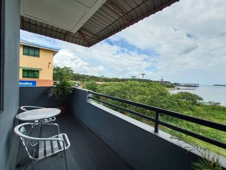 Maya Hotel