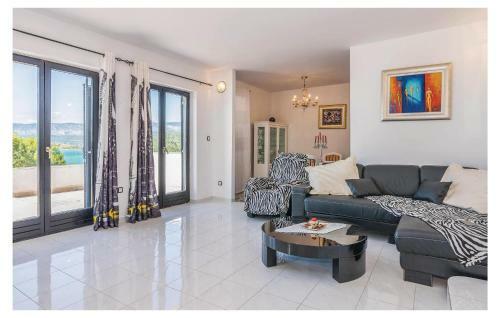 Holiday Home Klimno 12
