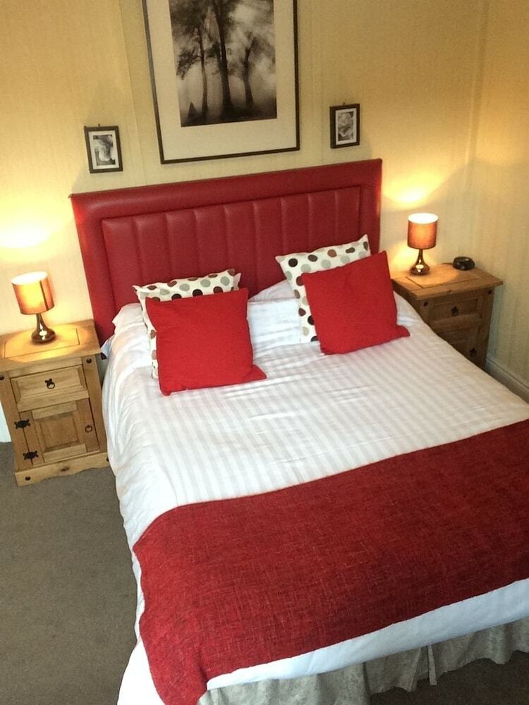 Bed & Breakfast Newcastle House Hotel