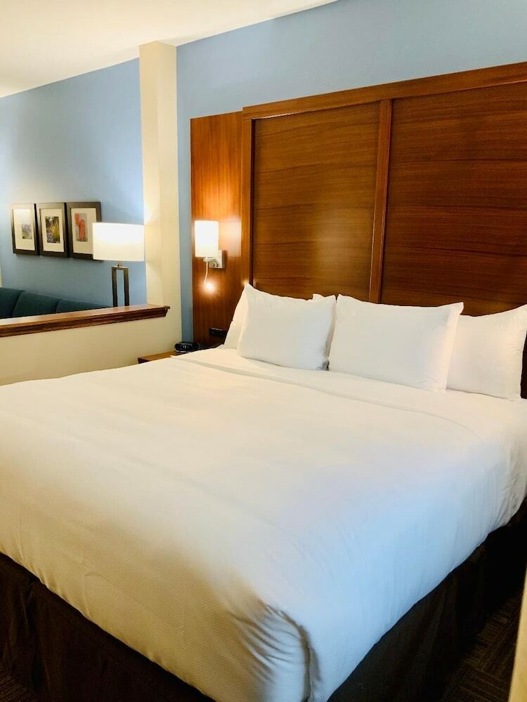 Hotel Comfort Suites