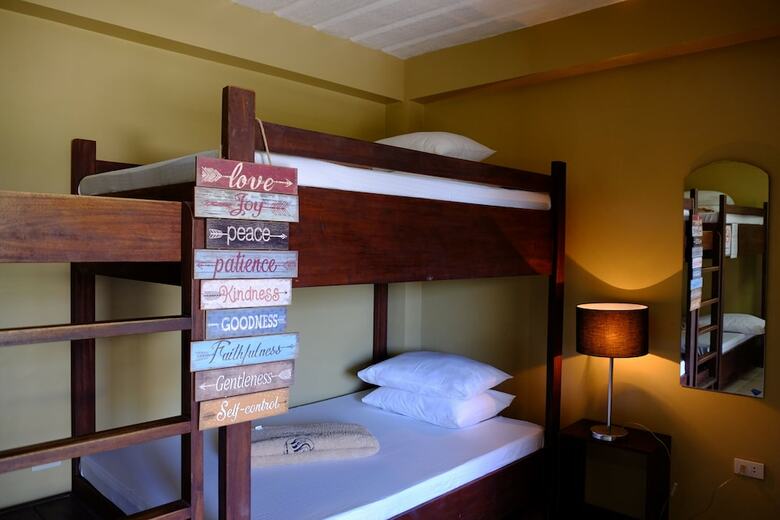 Hotel Pacific Waves Inn Annex