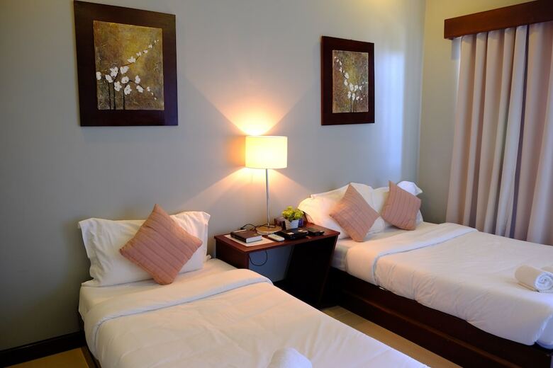 Hotel Pacific Waves Inn Annex