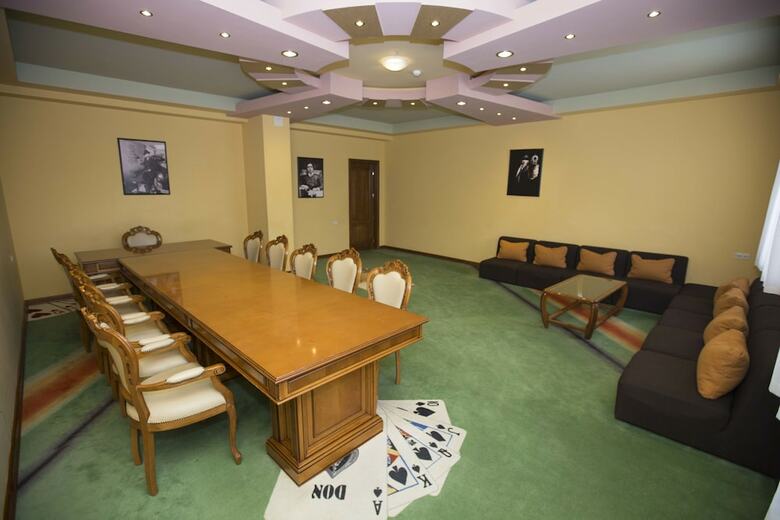 Hotel Russia