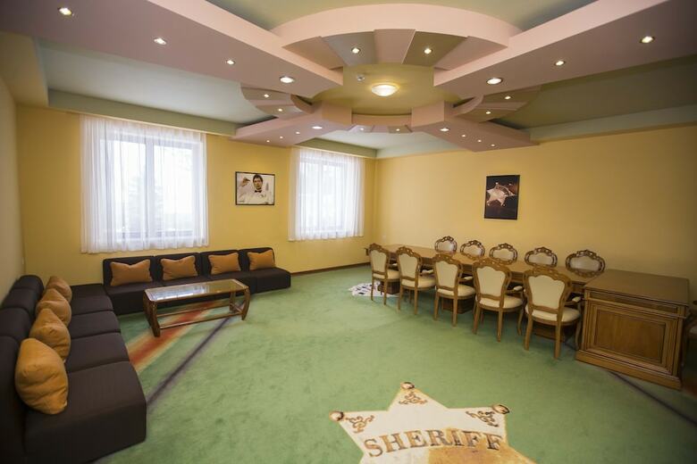 Hotel Russia