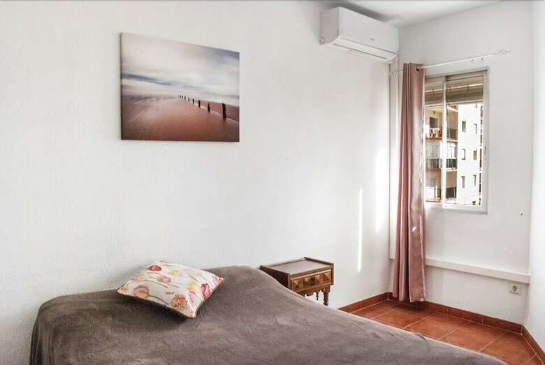 Beachfront Vacation Apartment In Fuengirola Ref 102