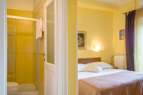 Hostal Guesthouse Villa Marija