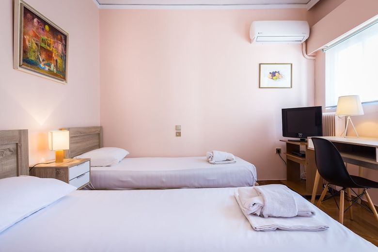 3 Bedroom Apartment In Acropolis Area
