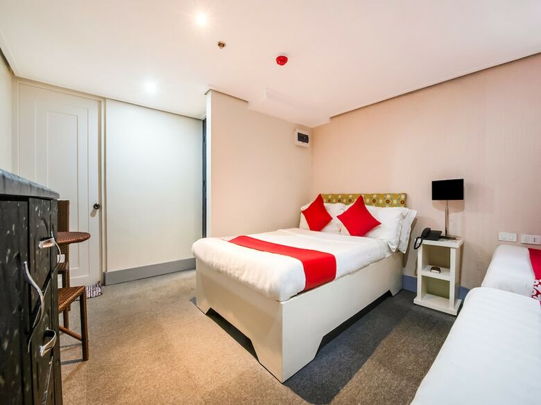Hotel Oyo 492 Sunset View Ridge Residences