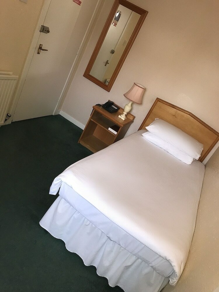 The Victoria Hotel