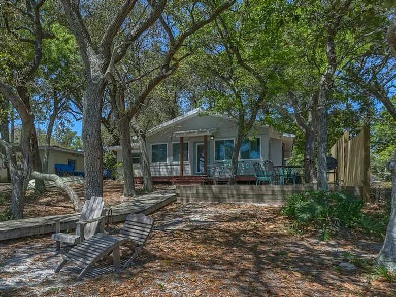 Sunny South By Meyer Vacation Rentals