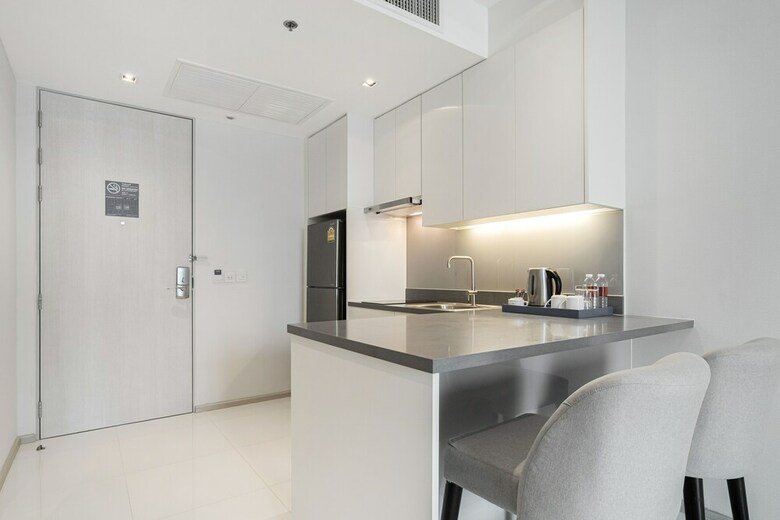 Hotel Posh Residence Thonglor By Favstay