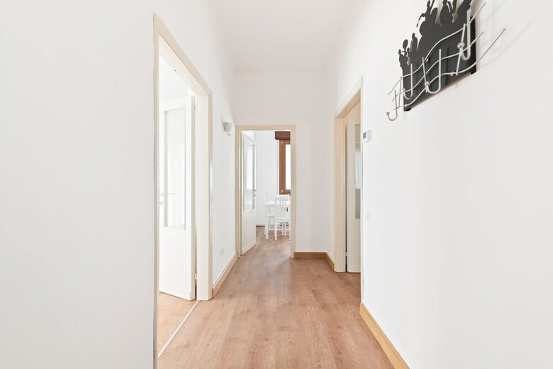 Santa Rita Roomy Apartment