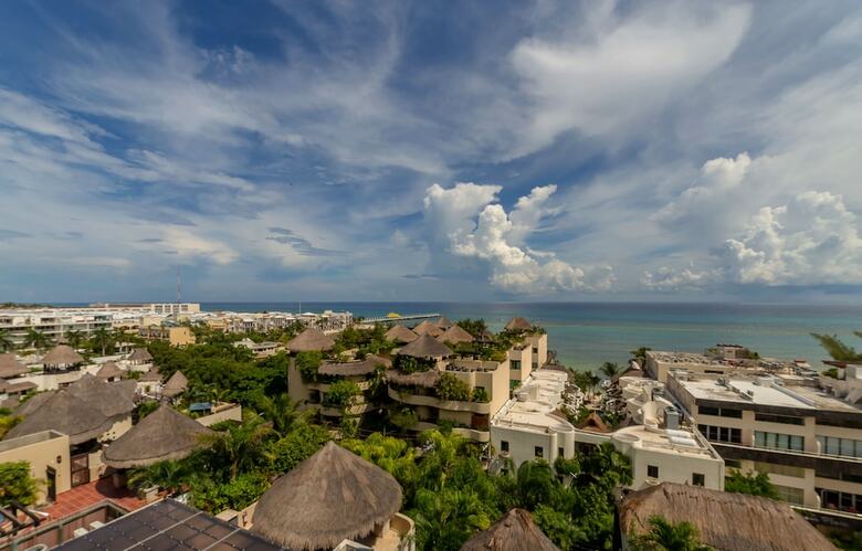 Aparthotel Singular Joy Vacation Rentals