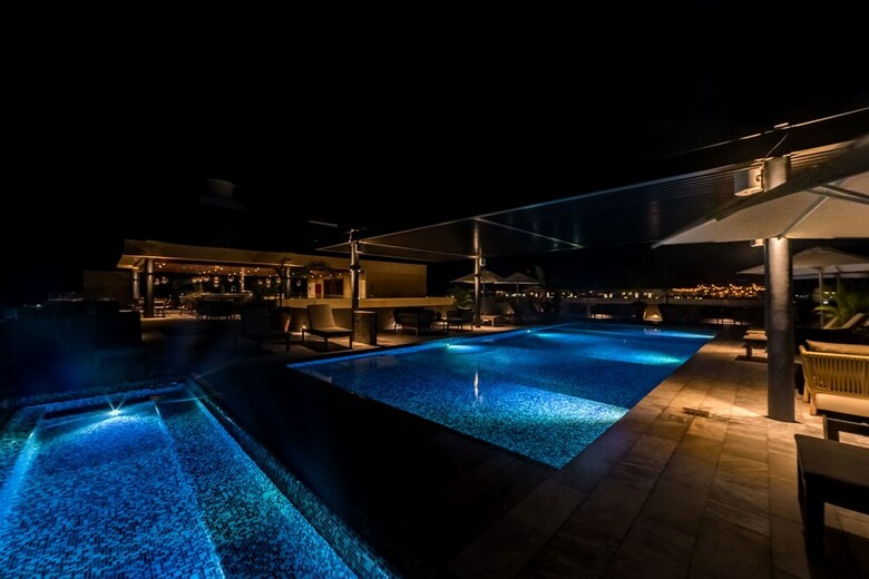 Aparthotel Singular Joy Vacation Rentals