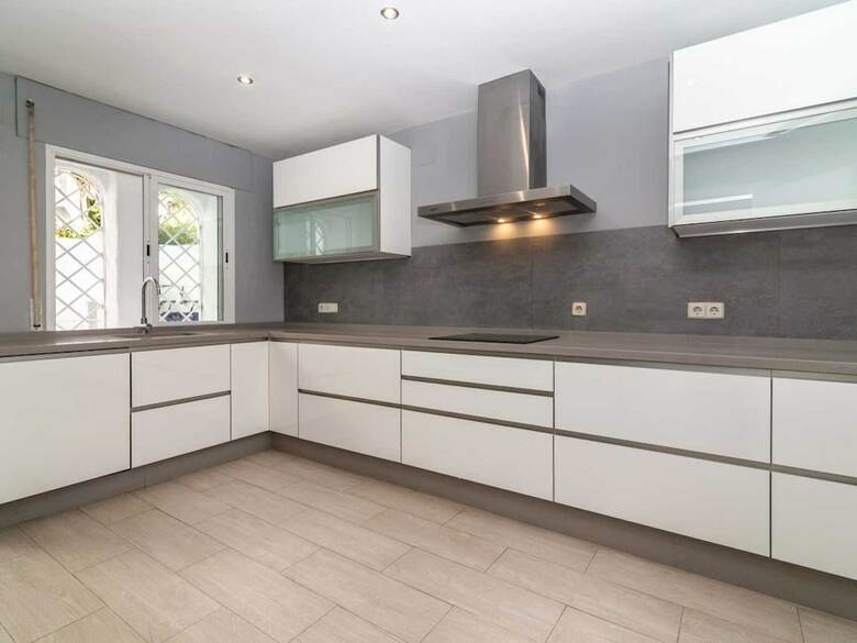 Hostal R�o Real Sunshine Retreat