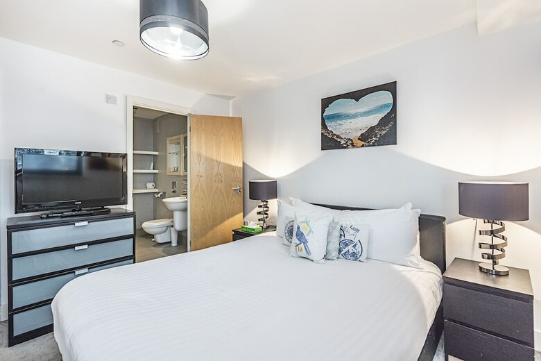Canary Wharf Luxury Apartments