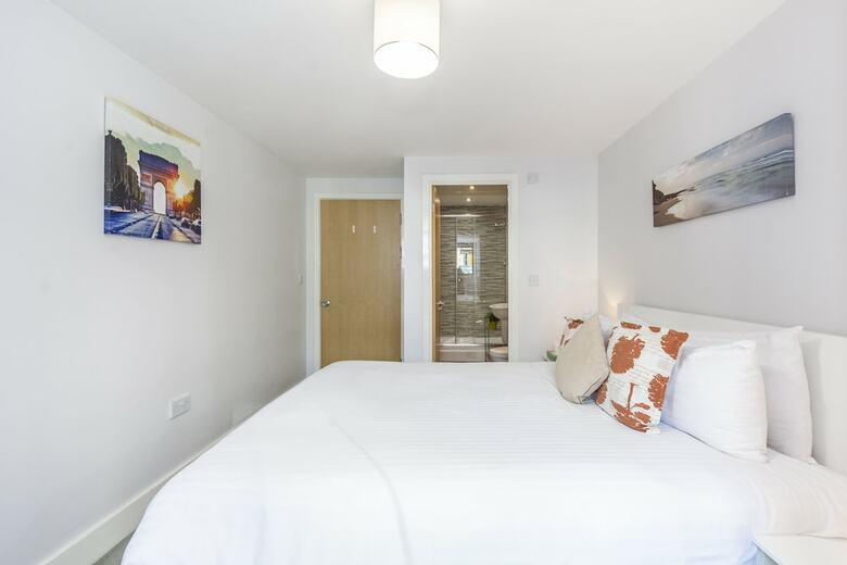 Canary Wharf Luxury Apartments