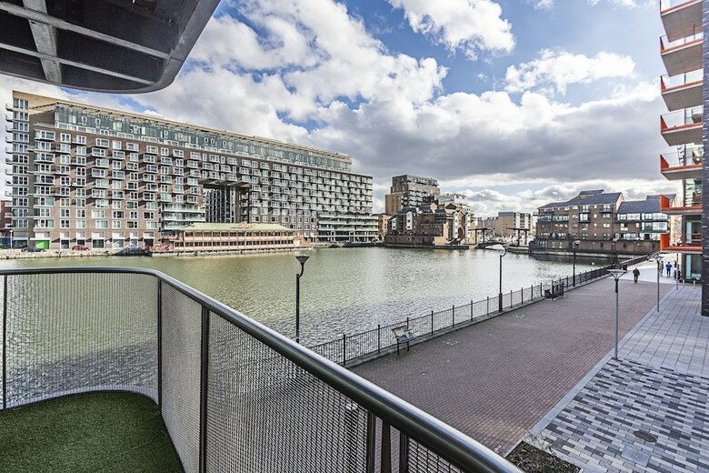 Canary Wharf Luxury Apartments
